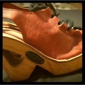 FRANK SBICCA VINTAGE SHOES N STUFF WOODEN PLATFORM